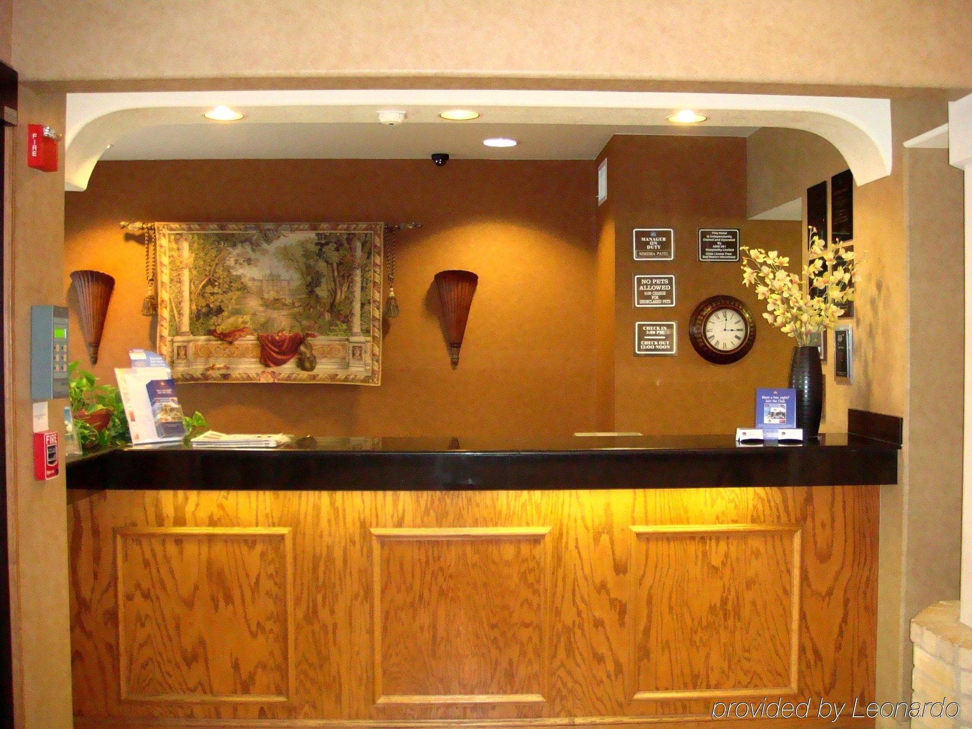 Best Western Plus Hill Country Suites - San Antonio Interior photo